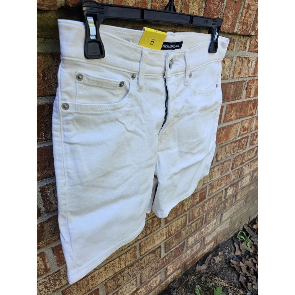 NWT Calvin Klein Jeans Women 6 Denim City Shorts Mid Rise 5 Pocket Comfort Jorts